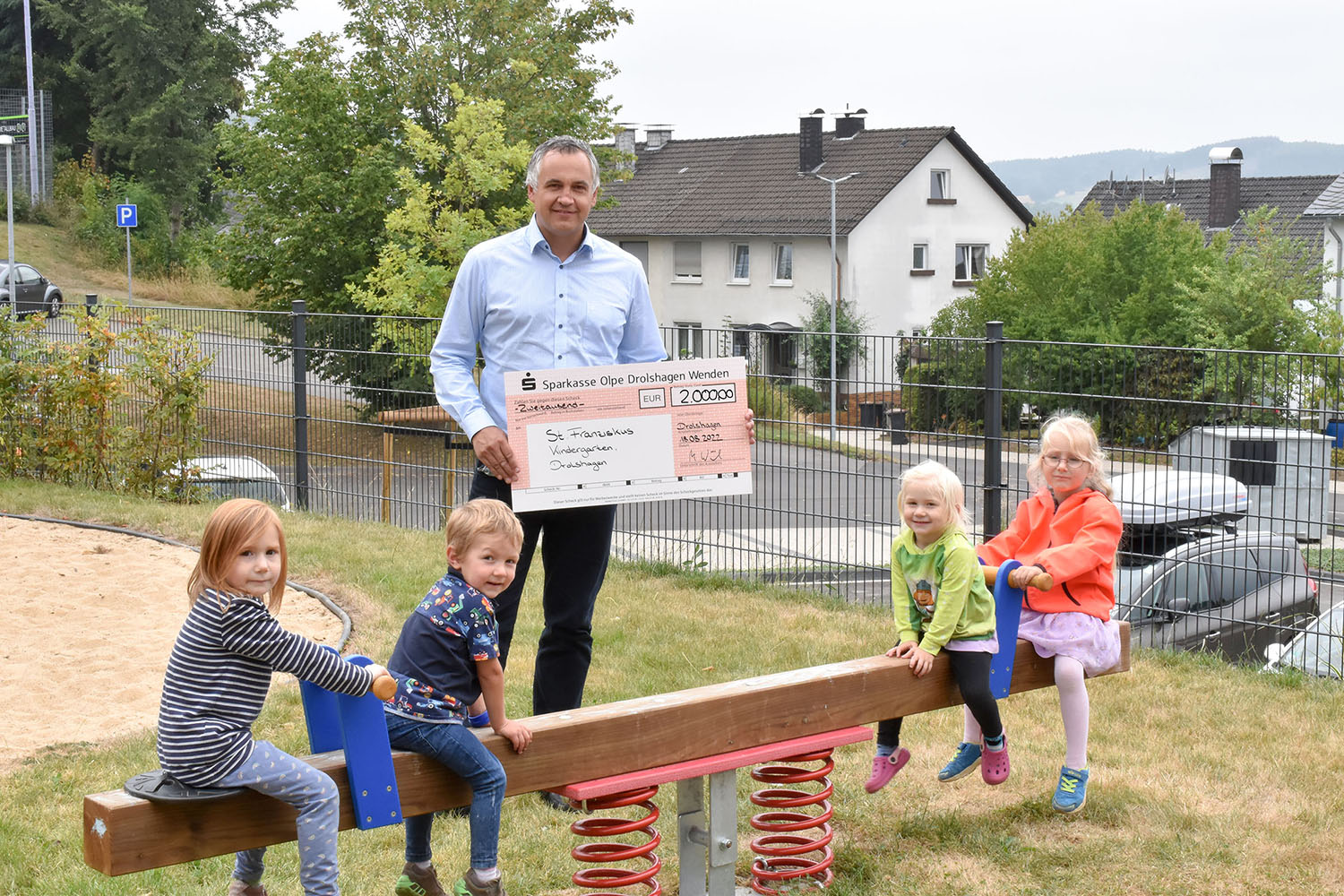 St. Franziskus Kindergarten in Drolshagen freut sich über Spende